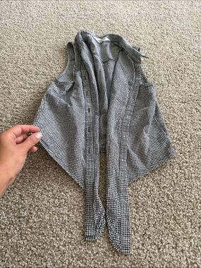 H&M Black & White Gingham Sleeveless Vest